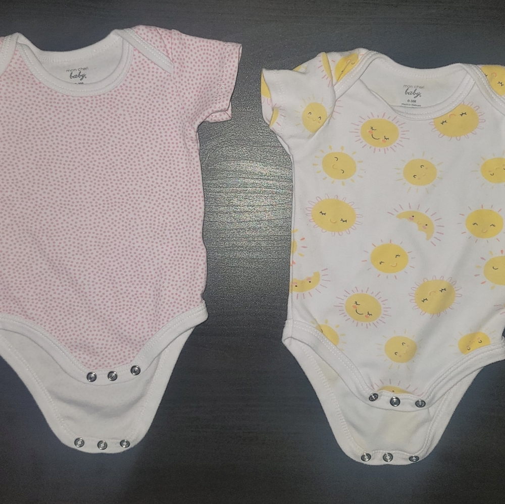 mon cherie baby, pair of onesies, a pink and a yellow sun one, size 0-3 months